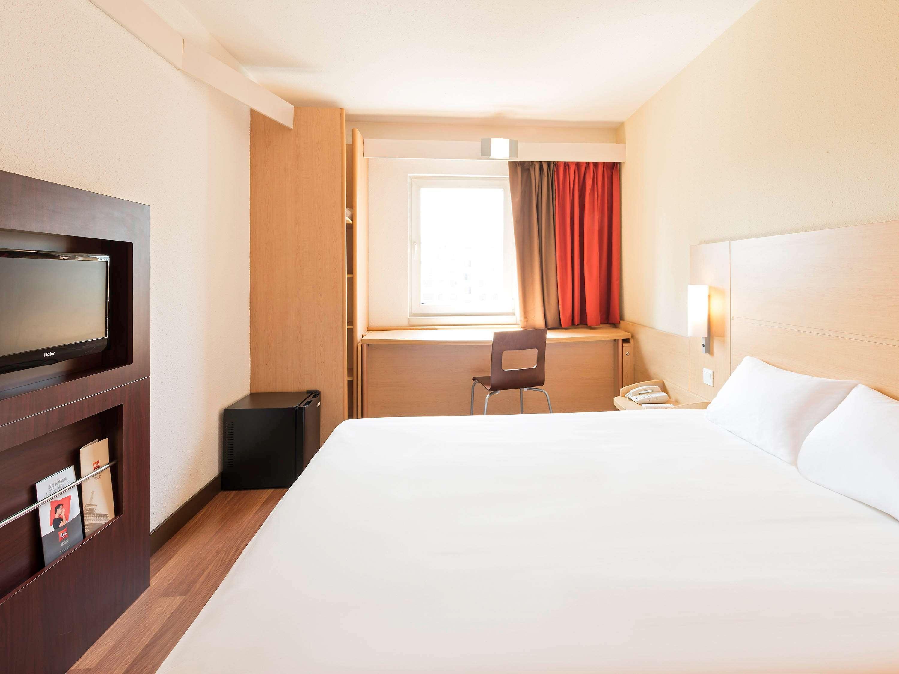 Ibis Wuxi Hi Tech Hotell Exteriör bild