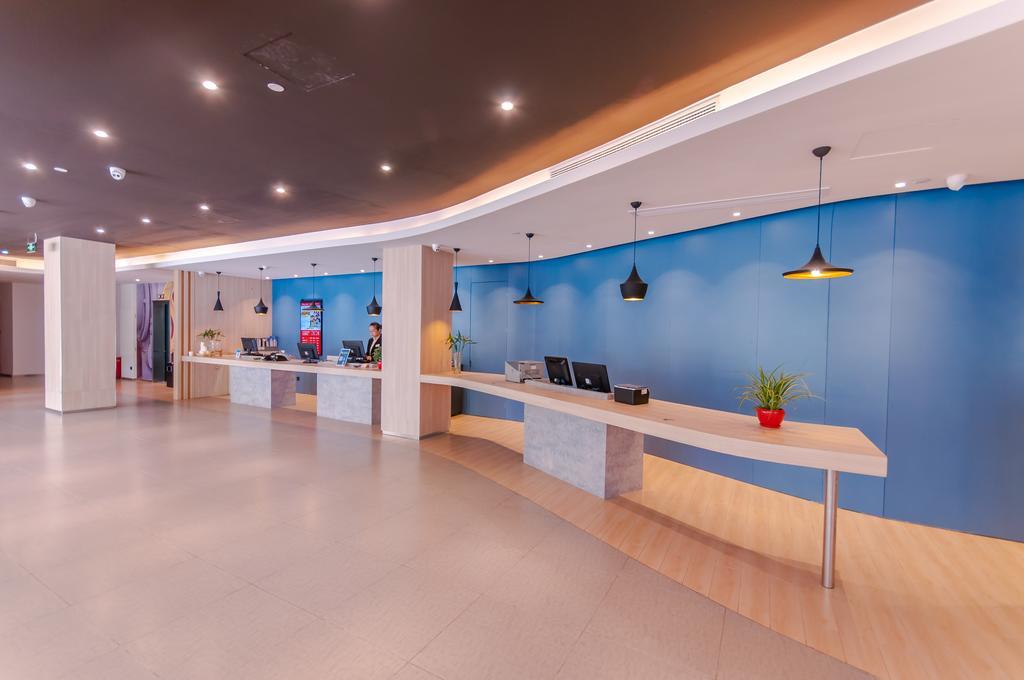 Ibis Wuxi Hi Tech Hotell Exteriör bild