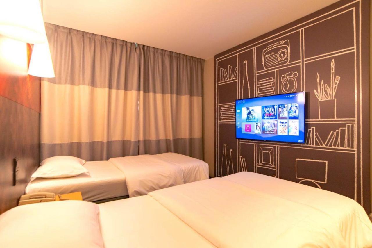 Ibis Wuxi Hi Tech Hotell Exteriör bild