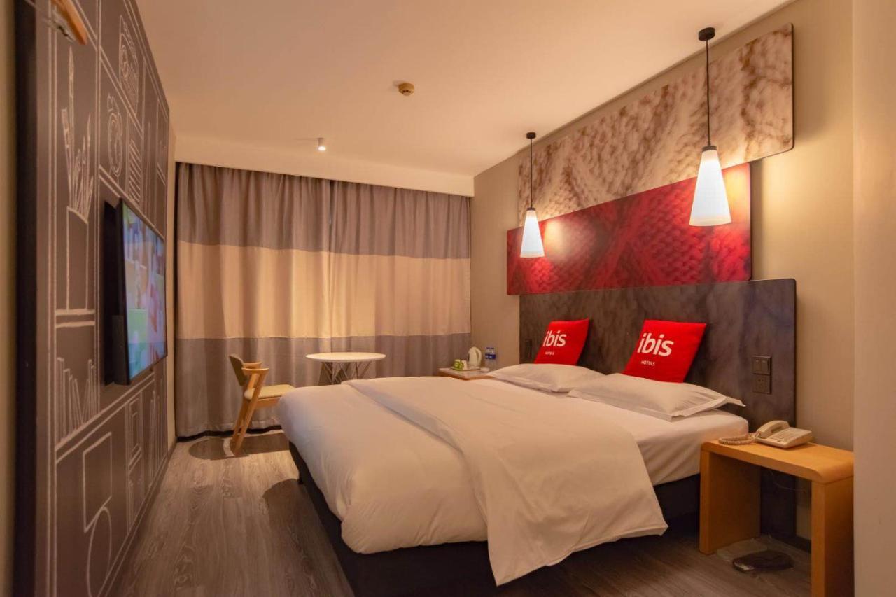 Ibis Wuxi Hi Tech Hotell Exteriör bild